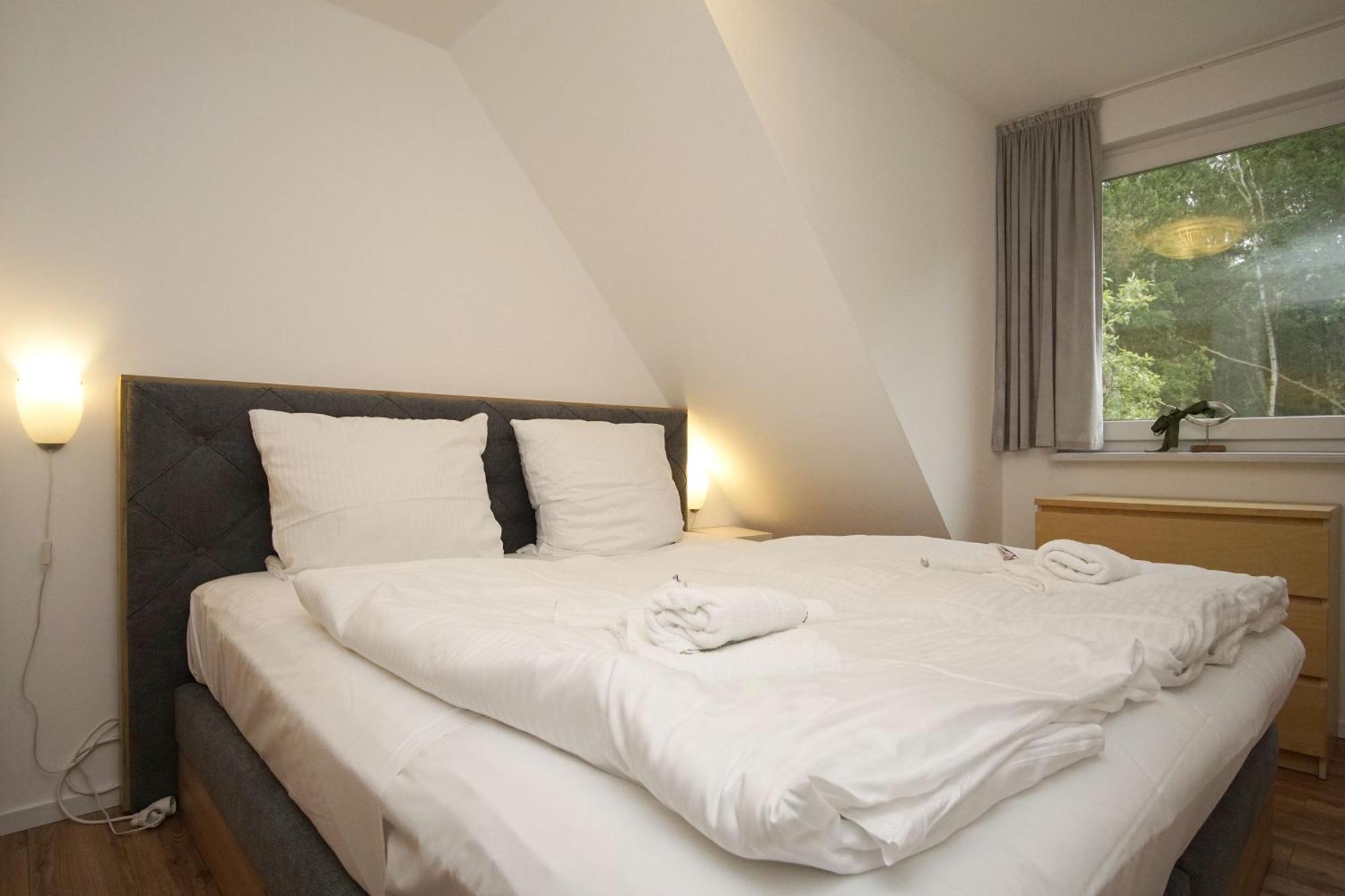 Fewo Am Wald Fewo 03 - Balkon, Gartennutzung, Sauna Glowe Bagian luar foto